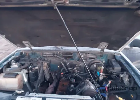 1999 Ford Ranger Xl/Xlt z USA, uszkodzony, nr VIN 1FTYR10C4XUA78759